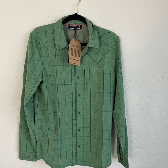 AVALANCHE Man Green Full Button Down Shirt with Zip Pocket, Size Small - Picture 2 of 7